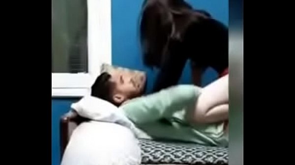 شاب مصري ينيك اختة